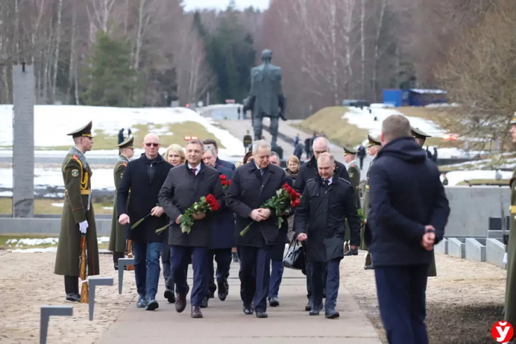 Ленобласть и Беларусь чтят память жителей сожженных деревень